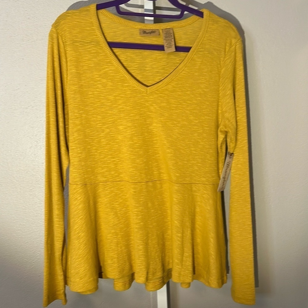 NWT Wrangler mustard yellow size large knit top